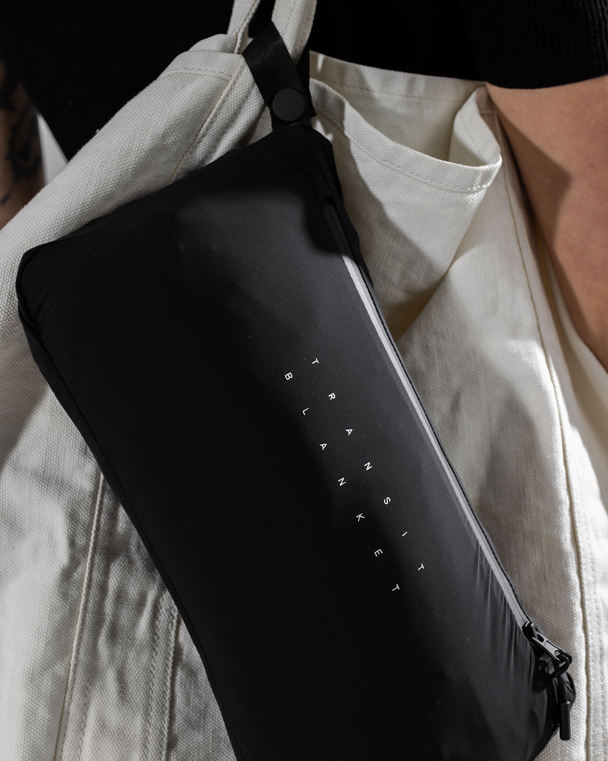 FLP_002 TRANSIT BLANKET – FLYYPOD